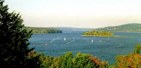 Lake Vacation Home for Sale Lake Wallenpaupack, PA/Lake Vacation Homes Lake Wallenpaupack, PA